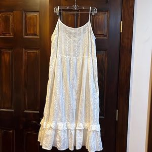 New with tags cotton eyelet dress